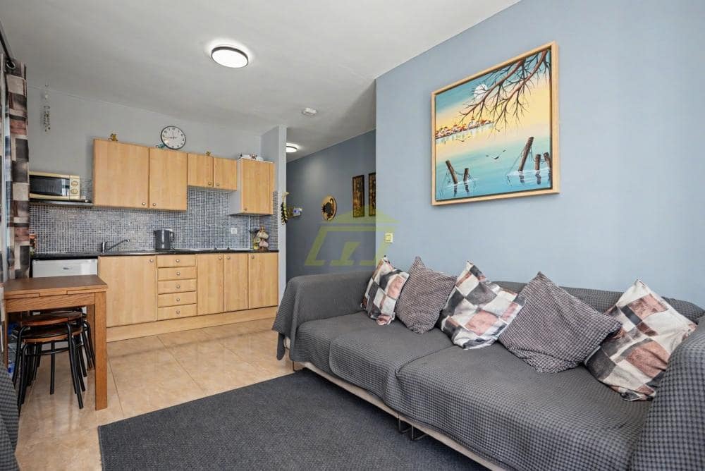 1 bedroom Apartment for sale in Puerto del Carmen with pool - € 229,000 (Ref: 9883971)