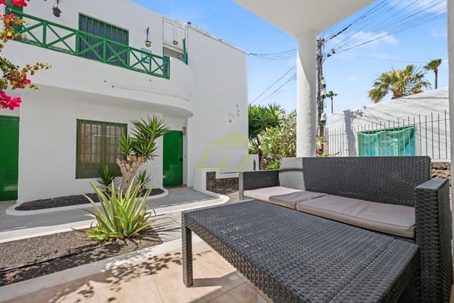 1 chambre Appartement à vendre à Puerto del Carmen, Tías avec piscine - 229 000 € (Ref: 9883971)