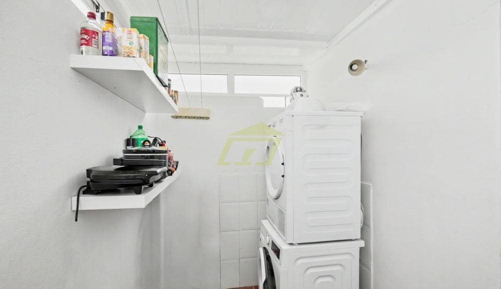 3 soverom Villa til salgs i Costa Teguise med svømmebasseng - € 385 000 (Ref: 9883972)