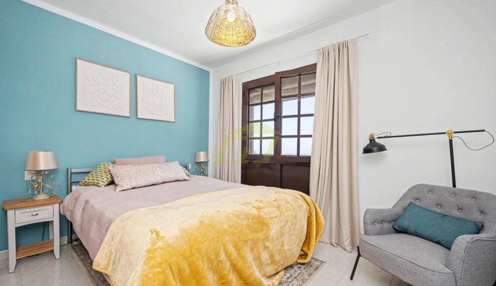 3 soverom Villa til salgs i Costa Teguise med svømmebasseng - € 385 000 (Ref: 9883972)