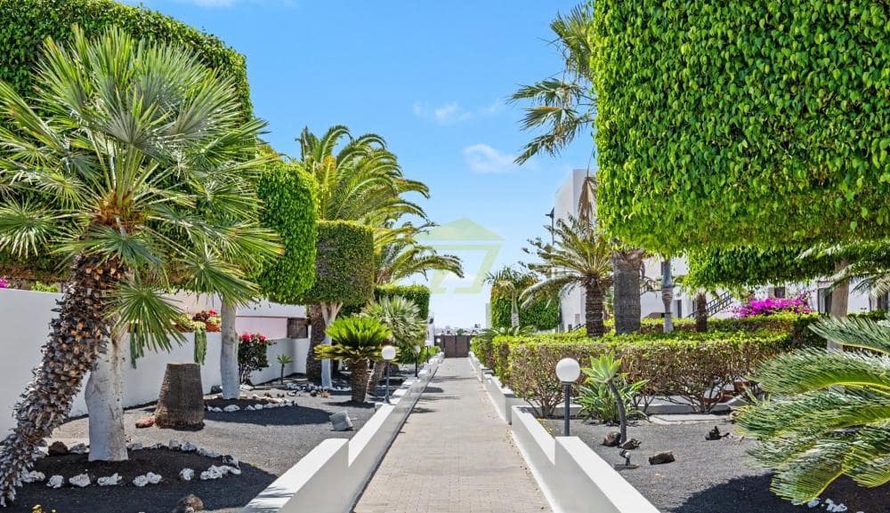 3 soverom Villa til salgs i Costa Teguise med svømmebasseng - € 385 000 (Ref: 9883972)