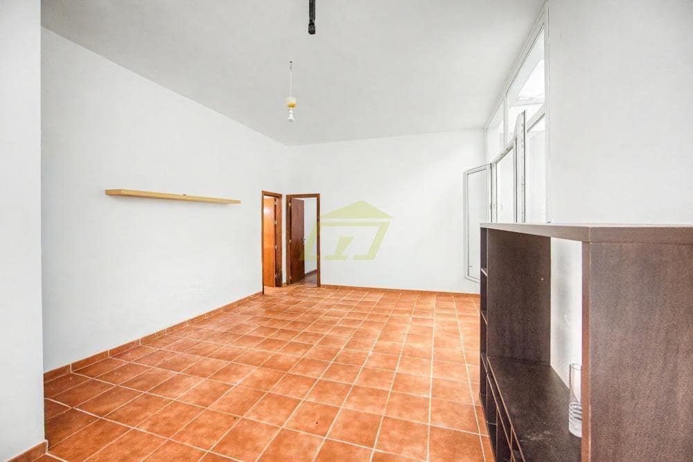 5 sovrum Villa till salu i Playa Blanca med pool - 449 000 € (Ref: 9889694)