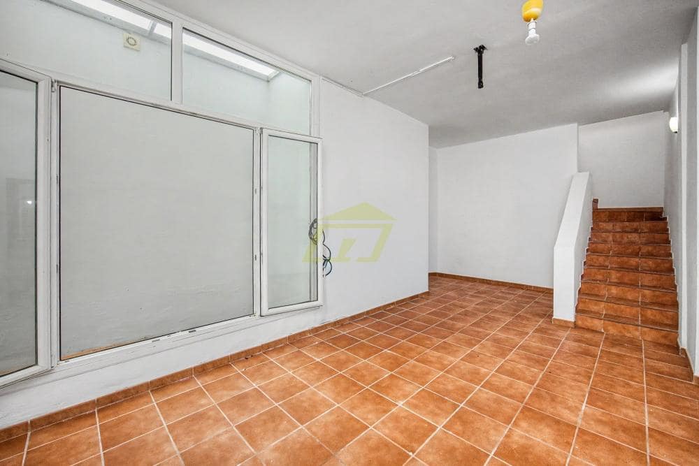 5 sovrum Villa till salu i Playa Blanca med pool - 449 000 € (Ref: 9889694)