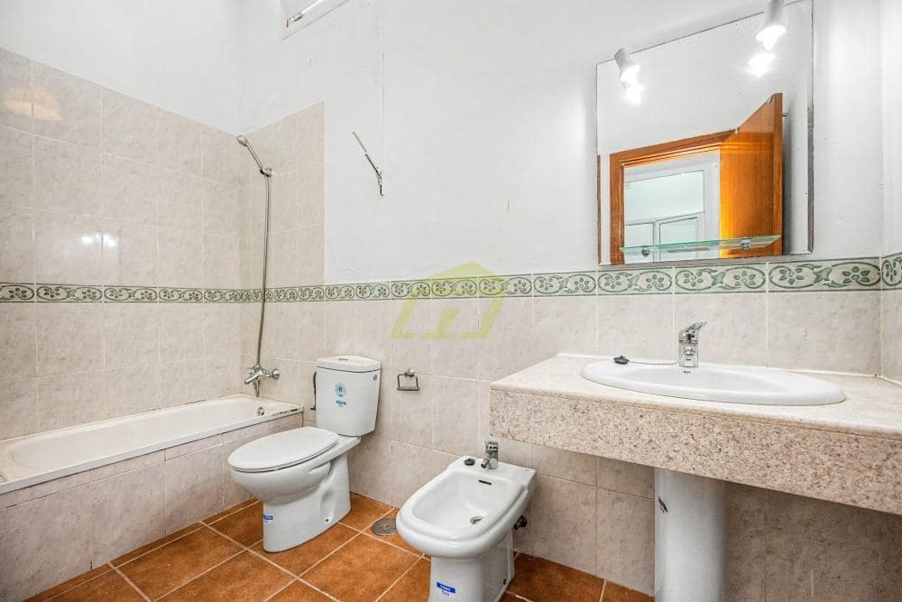 5 sovrum Villa till salu i Playa Blanca med pool - 449 000 € (Ref: 9889694)