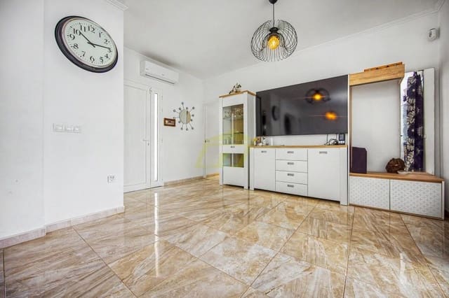 5 sovrum Villa till salu i Playa Blanca, Yaiza med pool - 449 000 € (Ref: 9889694)