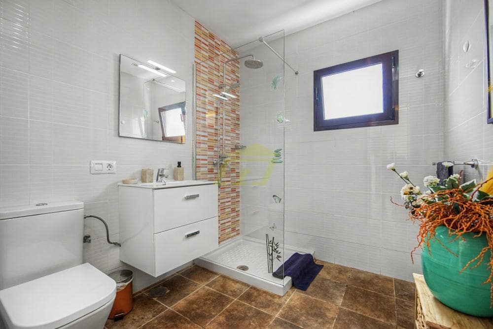 3 sovrum Bungalow till salu i Playa Blanca med pool - 459 000 € (Ref: 9895707)