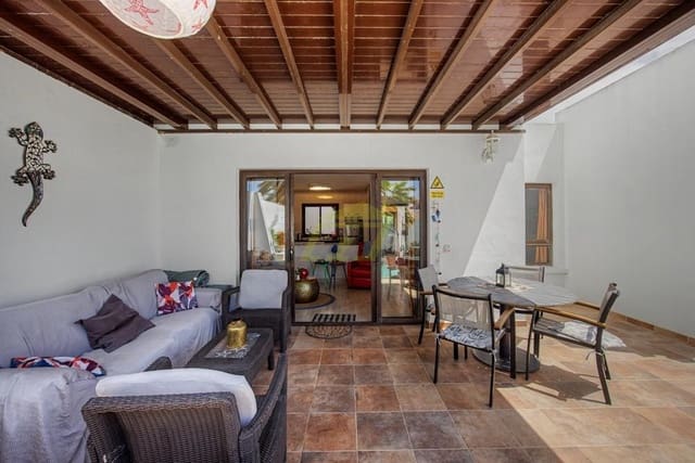 3 sovrum Bungalow till salu i Playa Blanca, Yaiza - 459 000 € (Ref: 9895707)