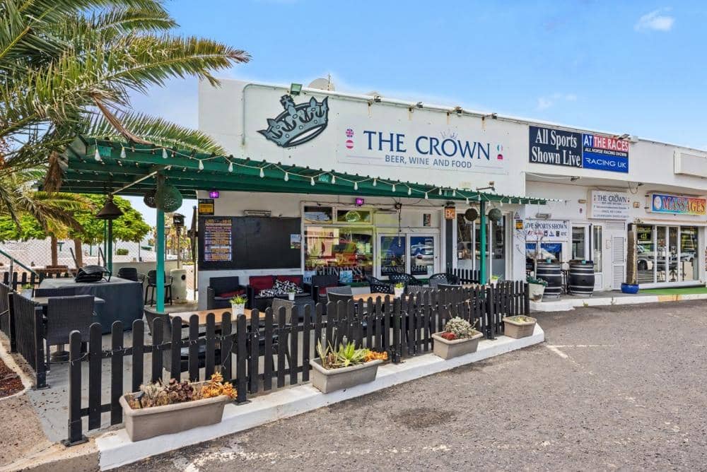 Commercial for sale in Costa Teguise with pool - € 299,000 (Ref: 9898651)