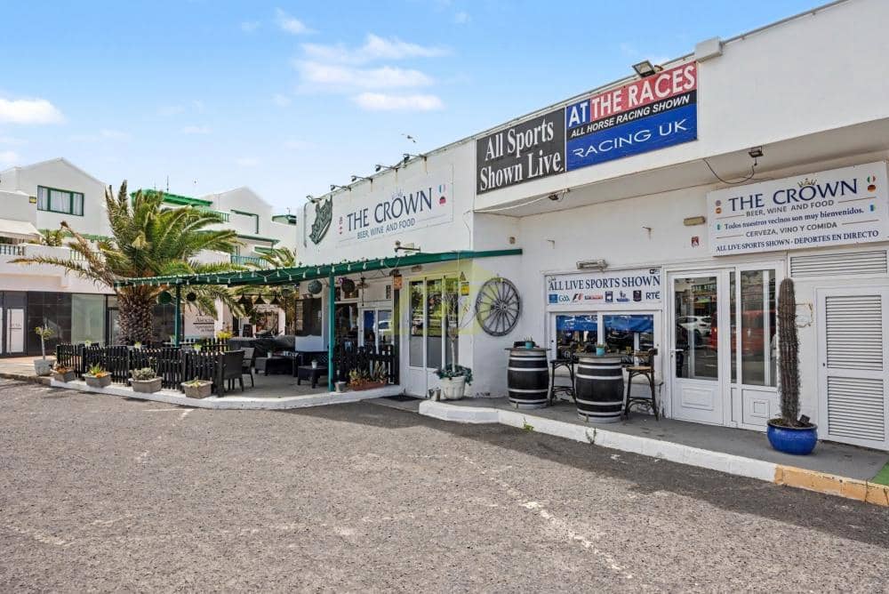 Commercial for sale in Costa Teguise with pool - € 299,000 (Ref: 9898651)