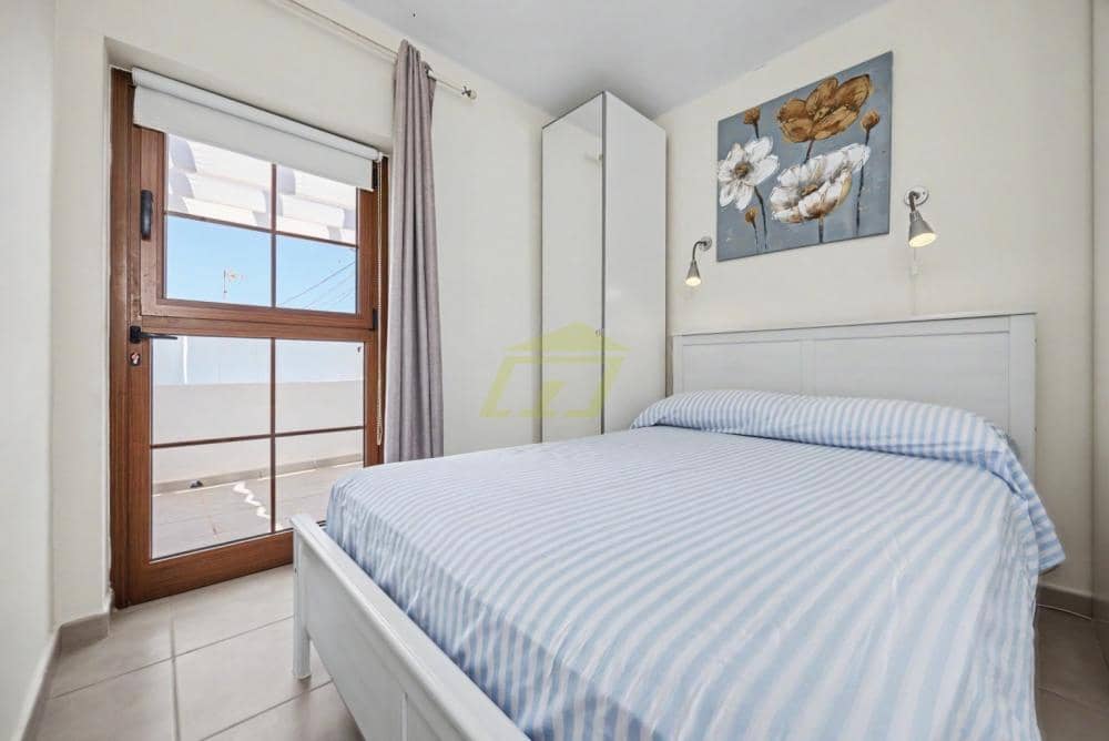 3 slaapkamer Appartement te koop in Puerto del Carmen - € 530.000 (Ref: 9906732)