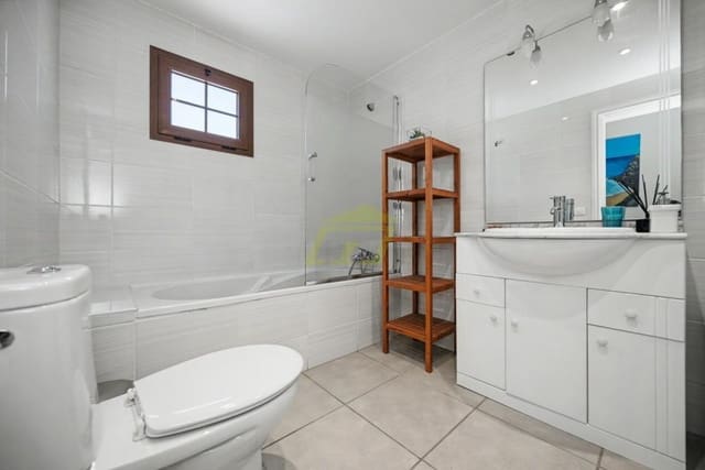 3 slaapkamer Appartement te koop in Puerto del Carmen, Tías - € 530.000 (Ref: 9906732)
