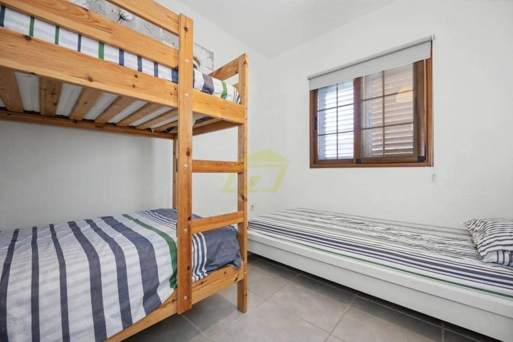 3 slaapkamer Appartement te koop in Puerto del Carmen - € 530.000 (Ref: 9906732)