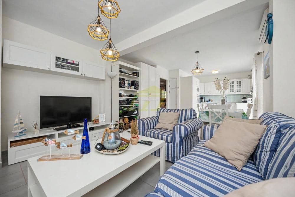 3 slaapkamer Appartement te koop in Puerto del Carmen - € 530.000 (Ref: 9906732)