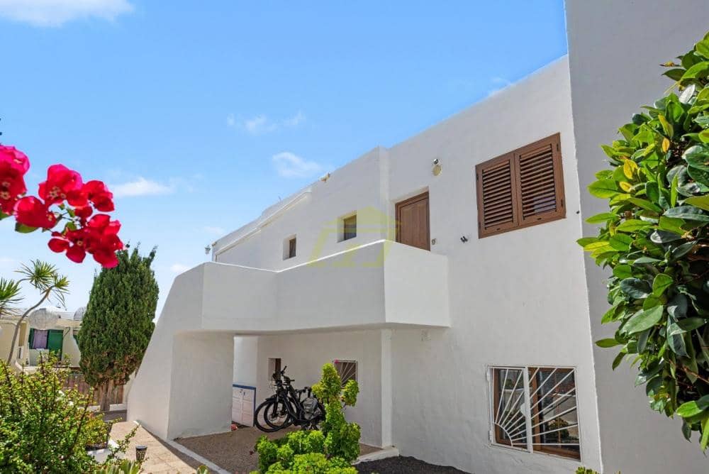 3 slaapkamer Appartement te koop in Puerto del Carmen - € 530.000 (Ref: 9906732)