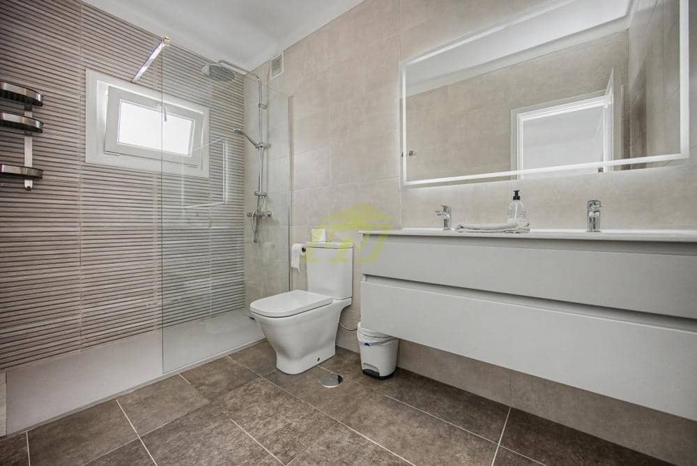 2 quarto Moradia para venda em Puerto del Carmen com piscina garagem - 549 000 € (Ref: 9906733)