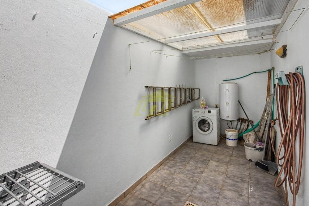 2 quarto Moradia para venda em Puerto del Carmen com piscina garagem - 549 000 € (Ref: 9906733)