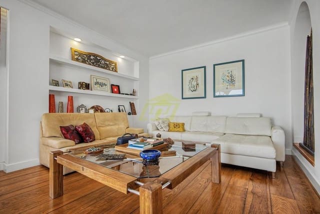 4 quarto Moradia para venda em Costa Teguise, Teguise com piscina garagem - 879 000 € (Ref: 9912434)