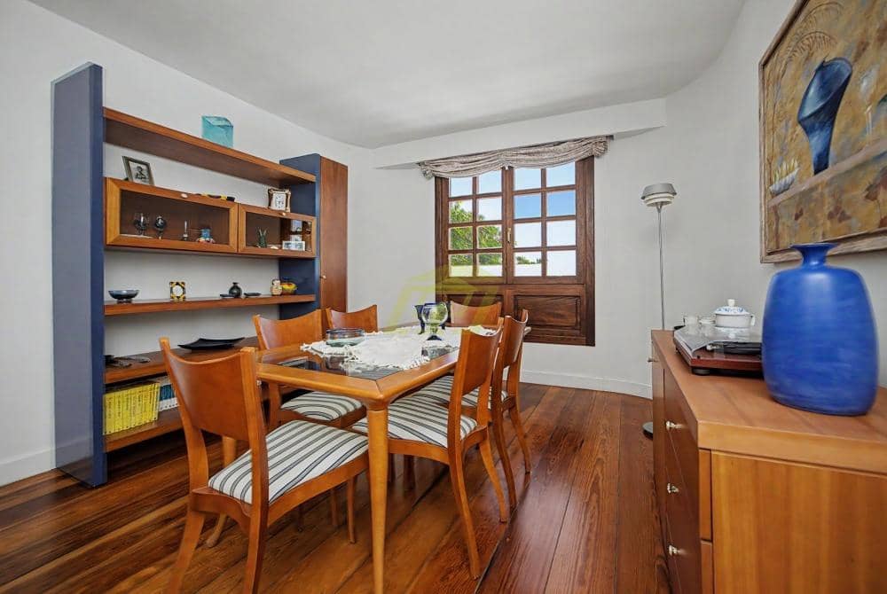 4 quarto Moradia para venda em Costa Teguise com piscina garagem - 879 000 € (Ref: 9912434)