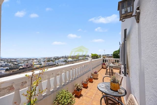 3 quarto Moradia para venda em Tías com garagem - 480 000 € (Ref: 9912436)