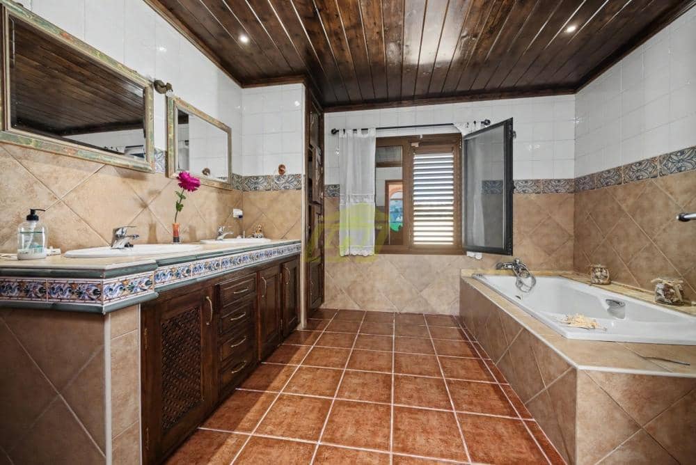 4 Zimmer Villa zu verkaufen in Masdache mit Pool - 615.000 € (Ref: 9915167)