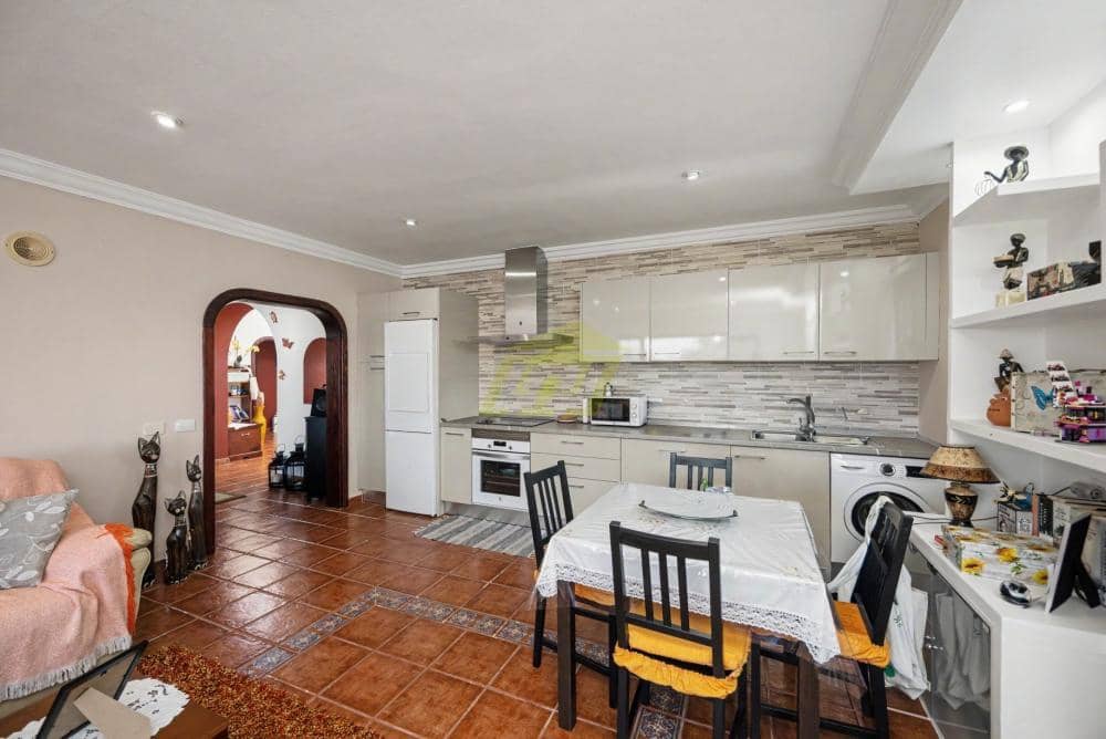 4 Zimmer Villa zu verkaufen in Masdache mit Pool - 615.000 € (Ref: 9915167)