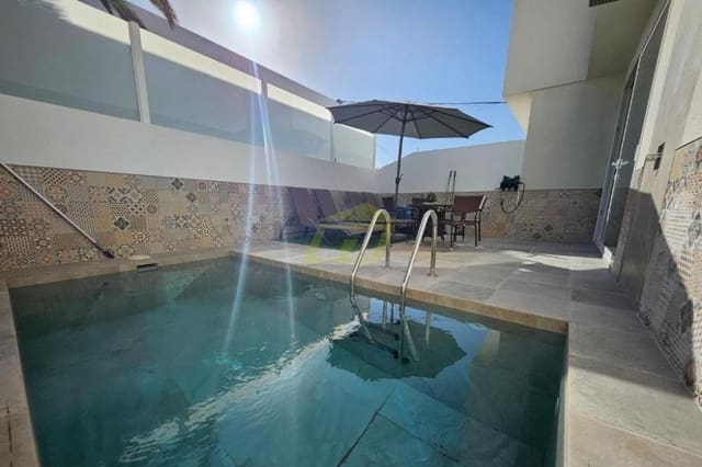 4 camera da letto Villa in vendita in Puerto del Carmen, Tías con piscina garage - 630.000 € (Rif: 9915168)