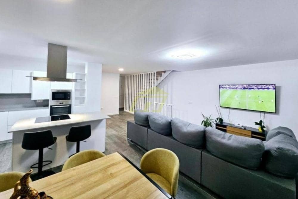 4 camera da letto Villa in vendita in Puerto del Carmen con piscina garage - 630.000 € (Rif: 9915168)