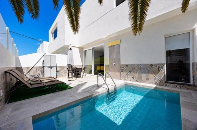4 makuuhuone Huvila myytävänä paikassa Puerto del Carmen, Tías mukana uima-altaan 
autotalli - 630 000 € (Ref: 9915168)