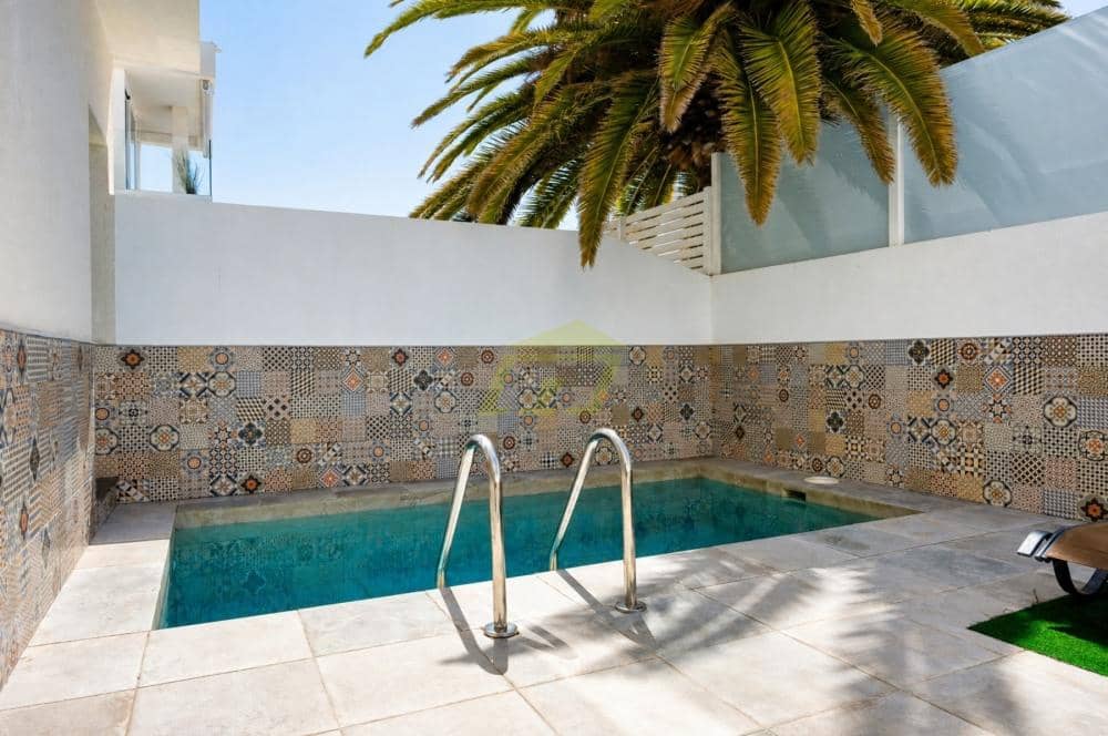 4 sovrum Villa till salu i Puerto del Carmen med pool garage - 630 000 € (Ref: 9915168)