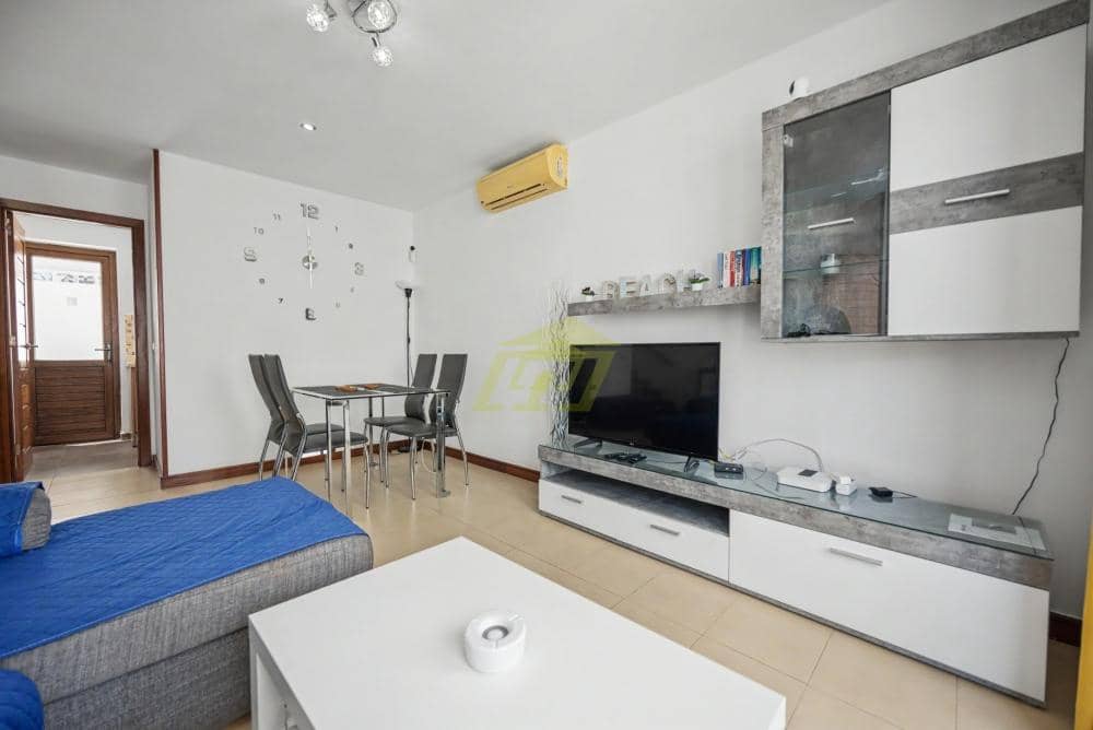 2 bedroom Villa for sale in Puerto Calero with pool garage - € 365,000 (Ref: 9923172)