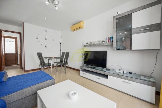 2 sypialnia Willa na sprzedaż w Puerto Calero, Yaiza z basenem garażem - 365 000 € (Ref: 9923172)