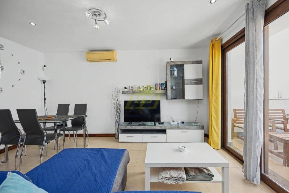 2 bedroom Villa for sale in Puerto Calero with pool garage - € 365,000 (Ref: 9923172)