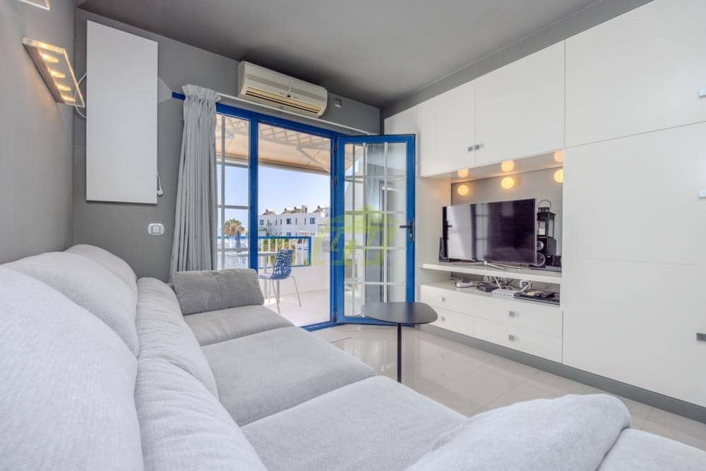 1 bedroom Apartment for sale in Puerto del Carmen with pool - € 220,000 (Ref: 9926672)