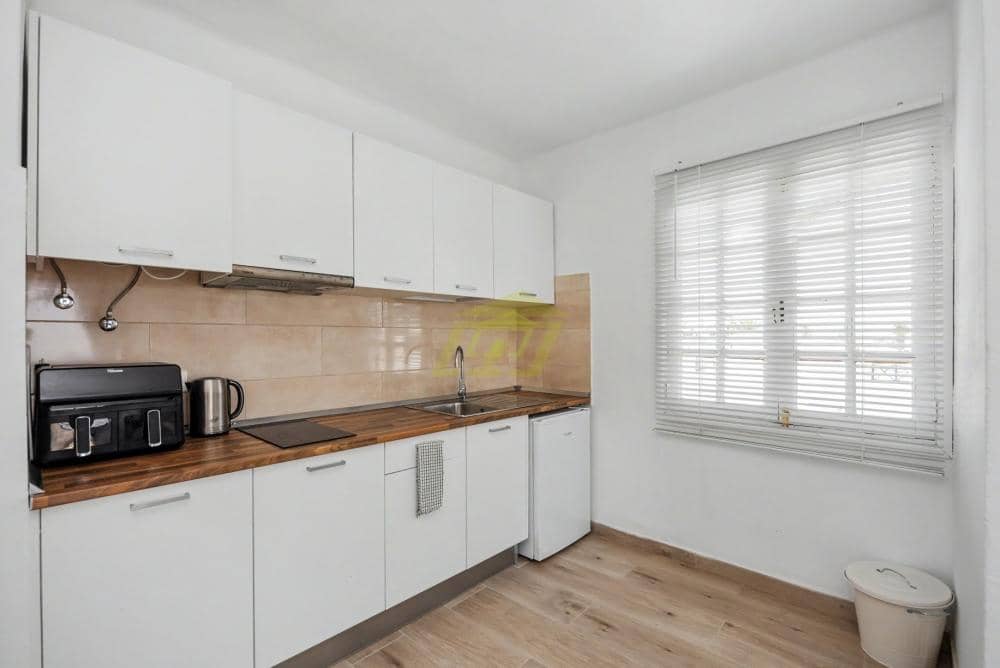 1 quarto Apartamento para venda em Puerto del Carmen com piscina - 220 000 € (Ref: 9928667)