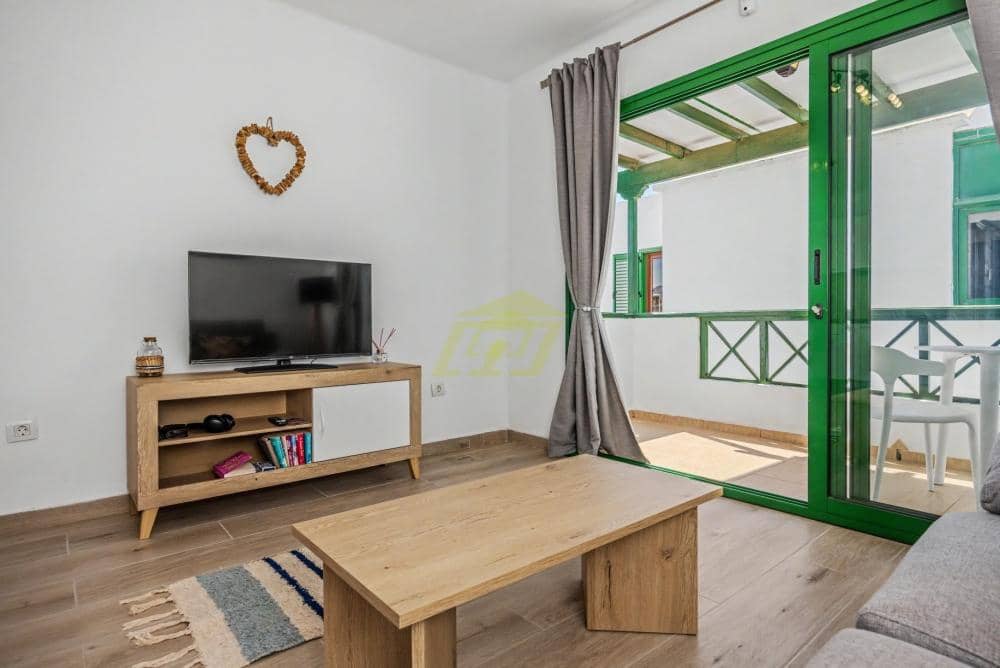 1 quarto Apartamento para venda em Puerto del Carmen com piscina - 220 000 € (Ref: 9928667)
