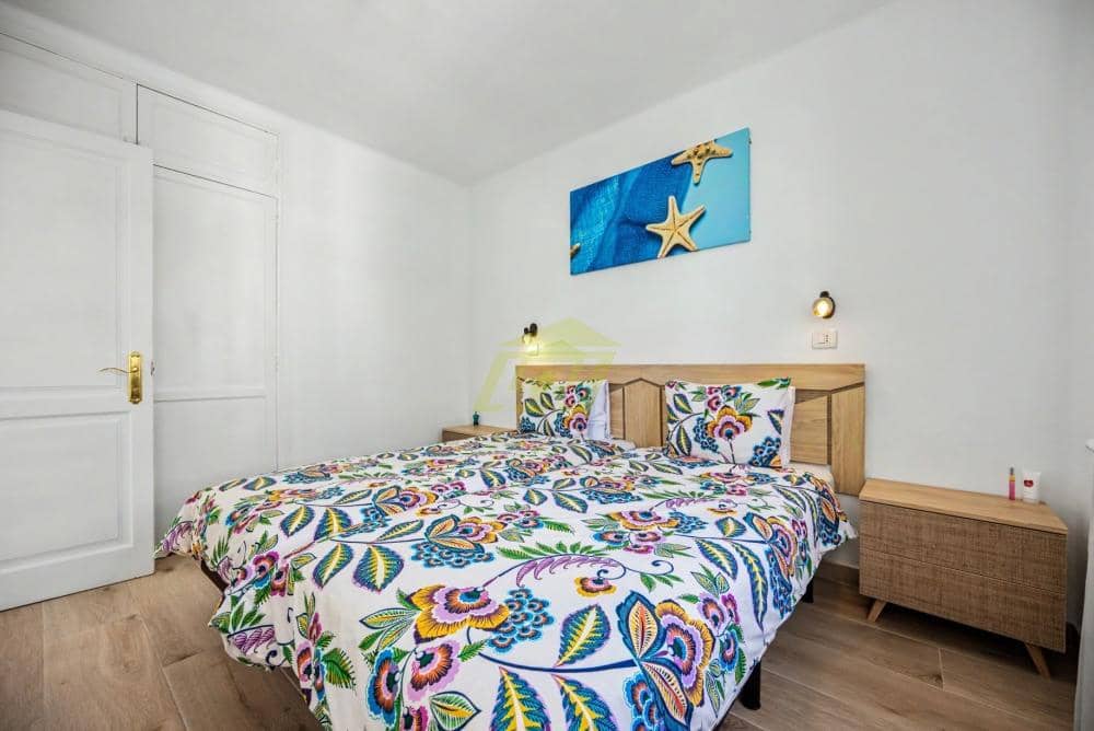 1 quarto Apartamento para venda em Puerto del Carmen com piscina - 220 000 € (Ref: 9928667)