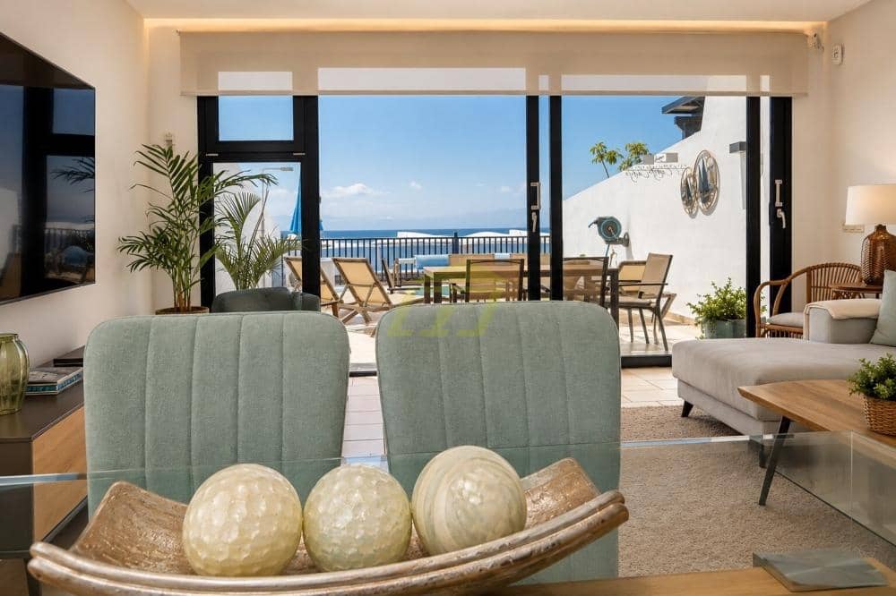 3 bedroom Villa for sale in Puerto Calero with pool - € 695,000 (Ref: 9928668)