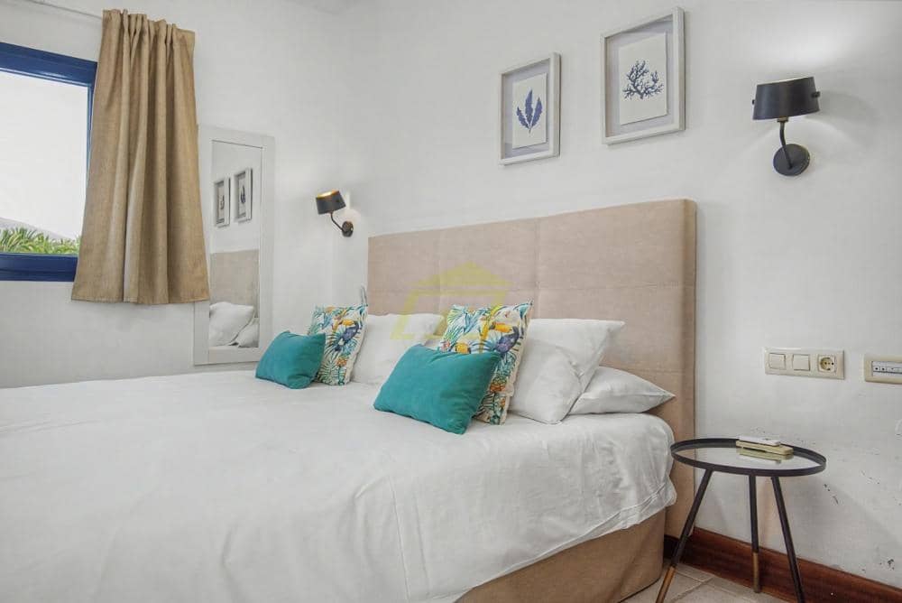 3 bedroom Villa for sale in Puerto Calero with pool - € 695,000 (Ref: 9928668)