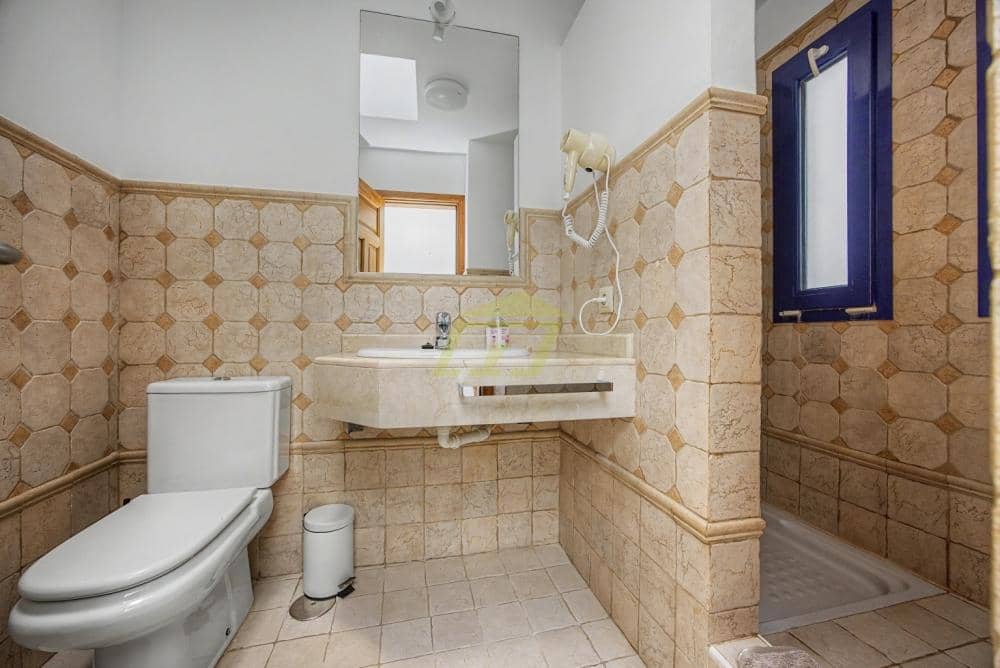 3 bedroom Villa for sale in Puerto Calero with pool - € 695,000 (Ref: 9928668)