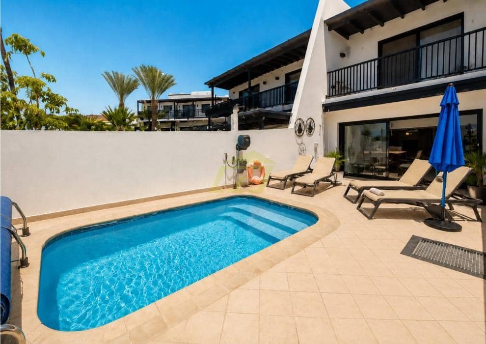 3 bedroom Villa for sale in Puerto Calero with pool - € 695,000 (Ref: 9928668)