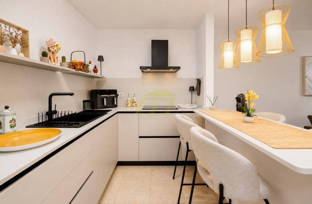 2 bedroom Villa for sale in Playa Blanca - € 329,000 (Ref: 9928669)