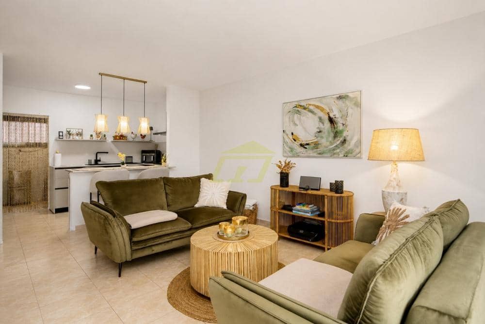 2 bedroom Villa for sale in Playa Blanca - € 329,000 (Ref: 9928669)