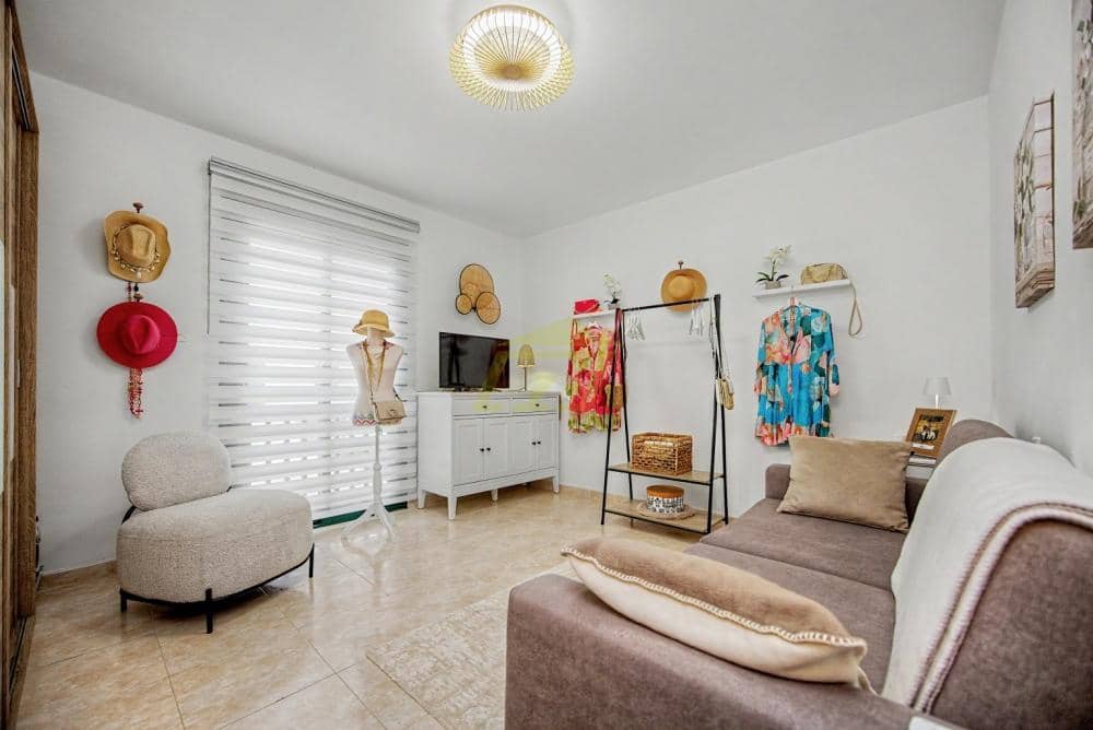 2 bedroom Villa for sale in Playa Blanca - € 329,000 (Ref: 9928669)