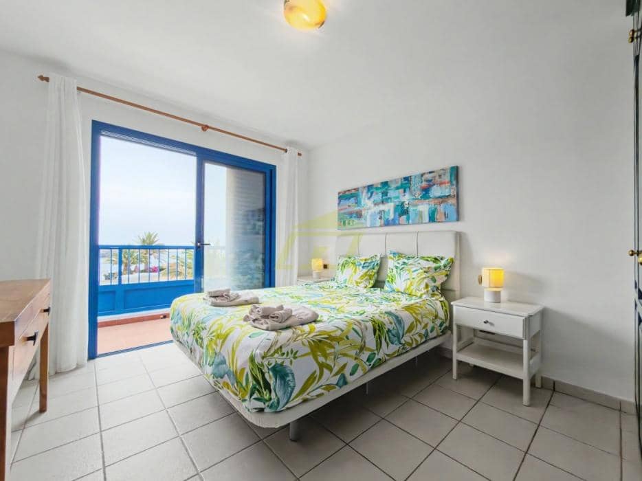 1 bedroom Villa for sale in Playa Blanca with pool - € 335,000 (Ref: 9935449)