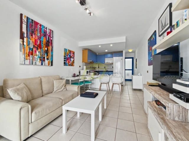 1 soveværelse Villa til salg i Playa Blanca, Yaiza med swimmingpool - € 335.000 (Ref: 9935449)