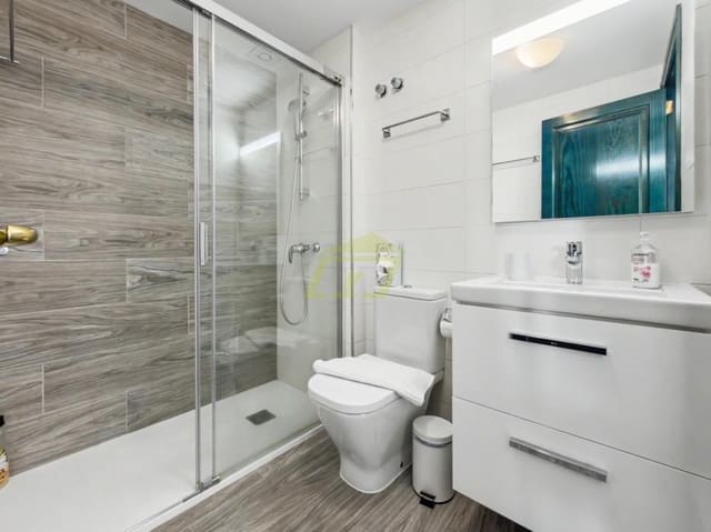 1 soveværelse Villa til salg i Playa Blanca, Yaiza med swimmingpool - € 335.000 (Ref: 9935449)