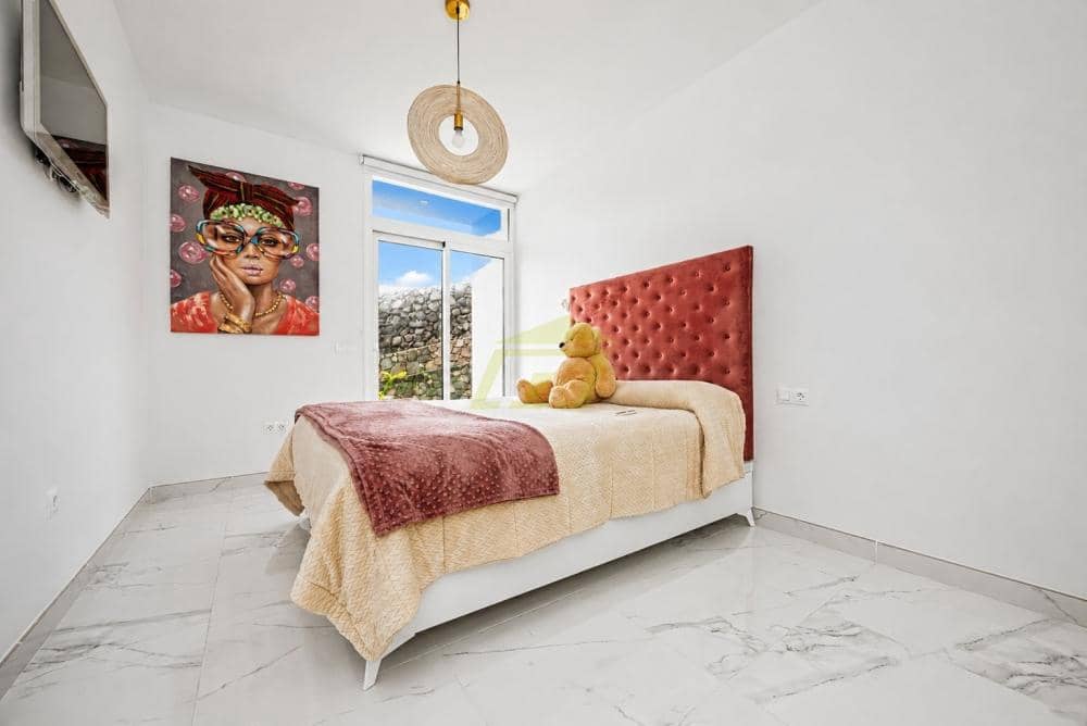 3 bedroom Villa for sale in Femes with garage - € 550,000 (Ref: 9935450)