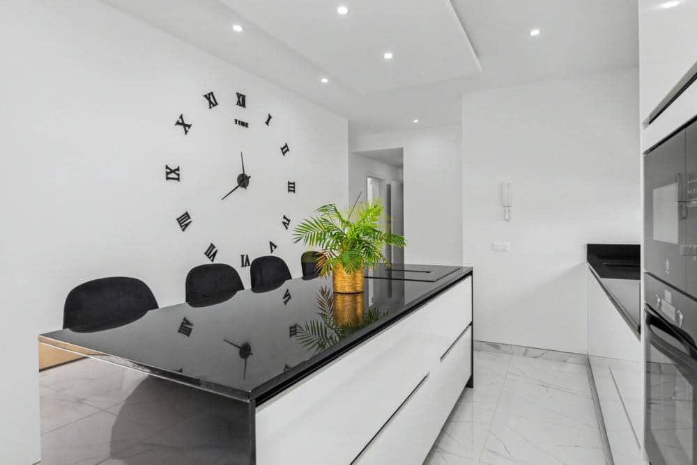3 bedroom Villa for sale in Femes with garage - € 550,000 (Ref: 9935450)