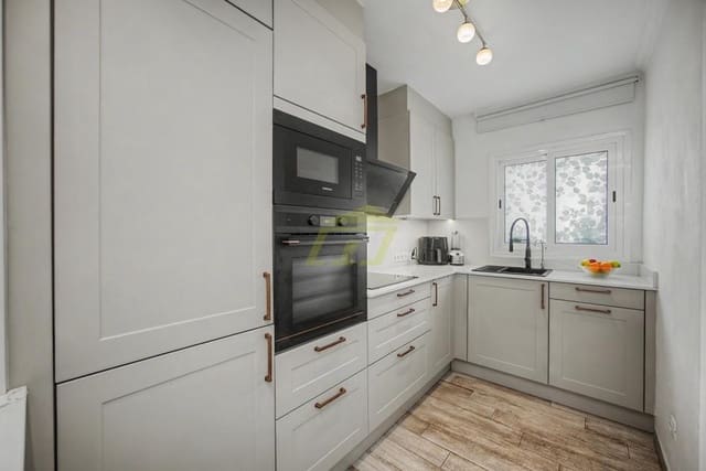 2 sypialnia Willa na sprzedaż w Playa Blanca, Yaiza z garażem - 395 000 € (Ref: 9939300)