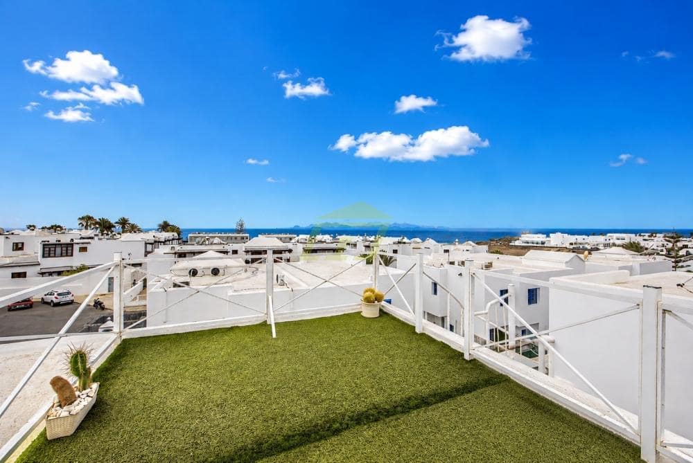 2 makuuhuone Huvila myytävänä paikassa Playa Blanca mukana 
autotalli - 395 000 € (Ref: 9939300)